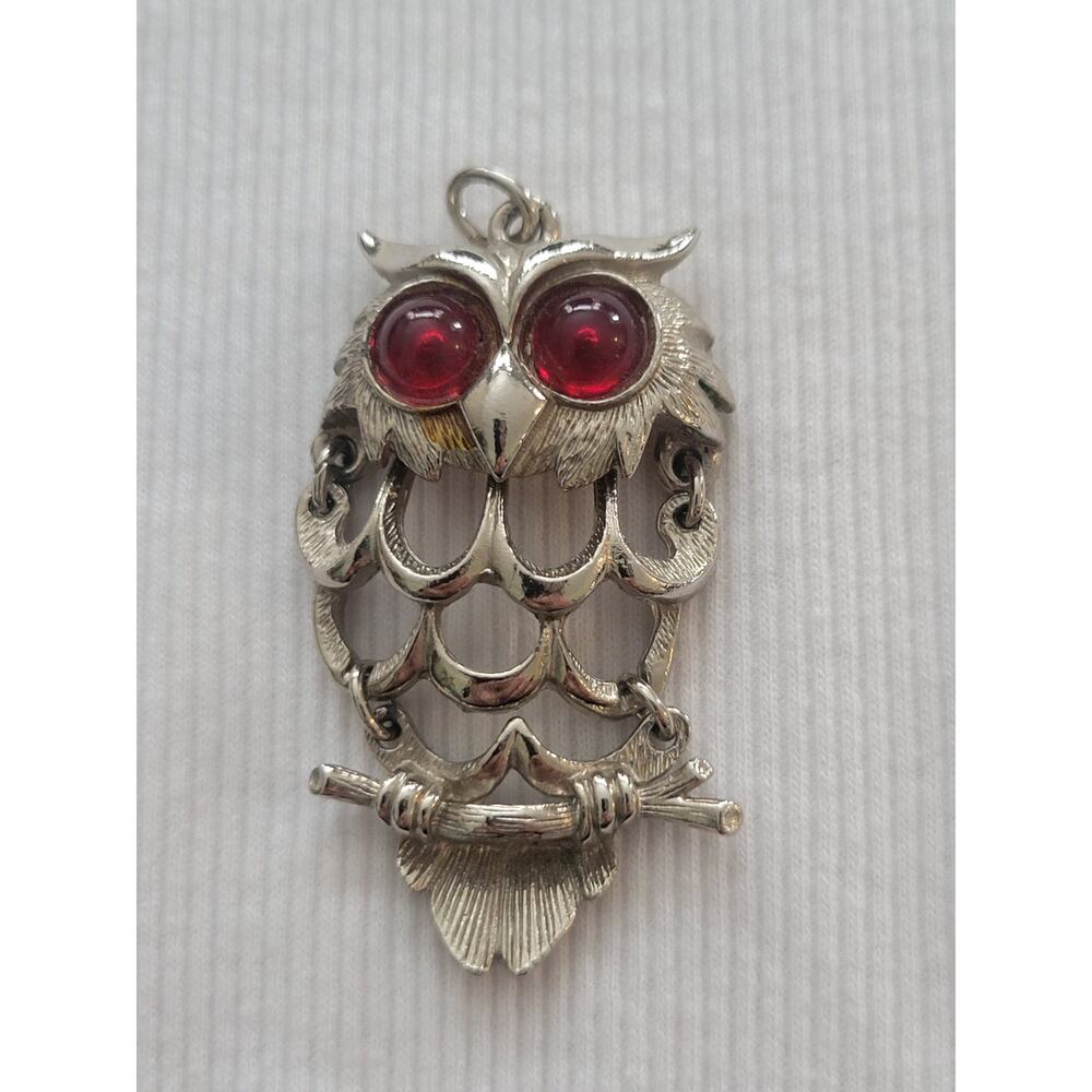 Vintage Silver Tone Owl Pin or Brooch with Large Red Eyes - Picture 2 of 7